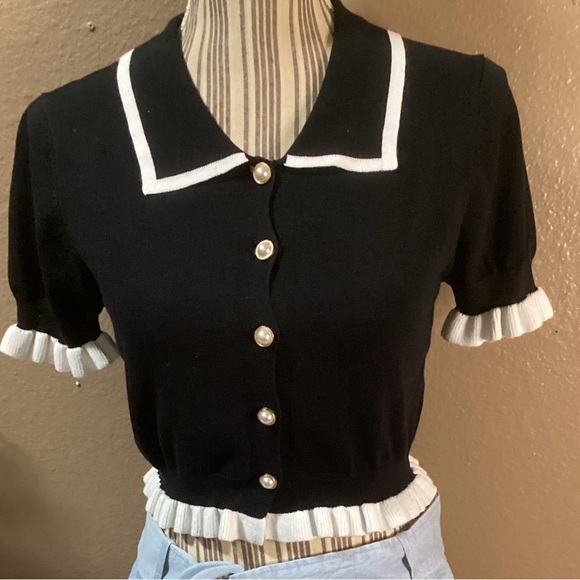 SHEIN Tops - RUFFLES BLACK/WHITE WAIST TOP